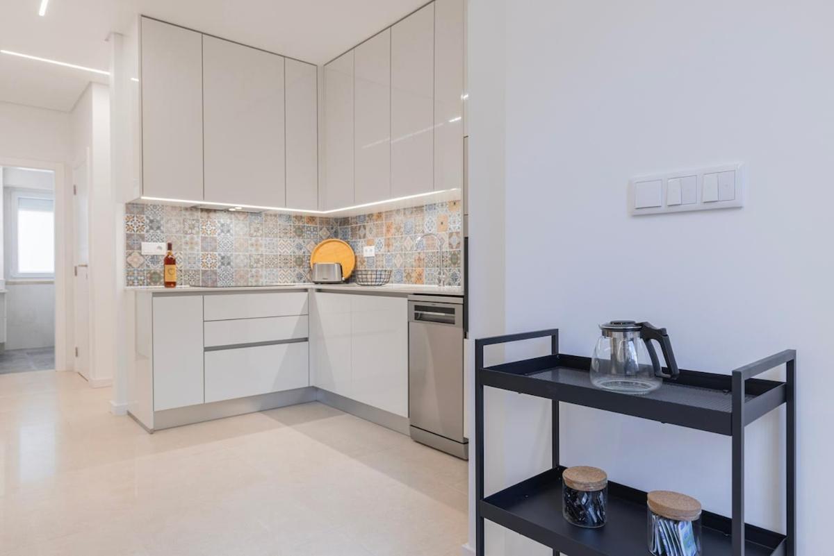 Apartamento New By The Metro Lisboa